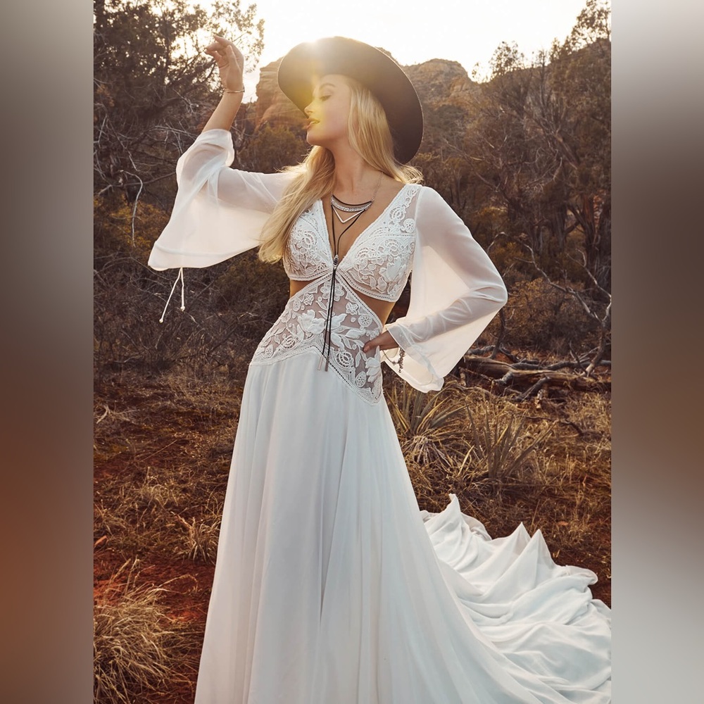 Calla Blanche LP2012 JAGGER cutout boho rock sexy chiffon sleeves wedding dress
